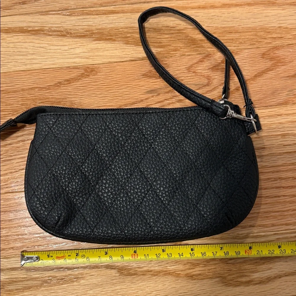 Stone Mountain Accessories Textured Black Wristlet